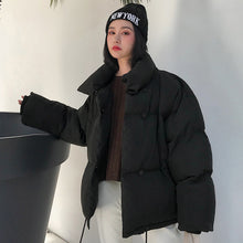 Load image into Gallery viewer, Estilo coreano 2019 jaqueta de inverno das mulheres gola sólida preto branco feminino para baixo casaco solto oversized curto parka